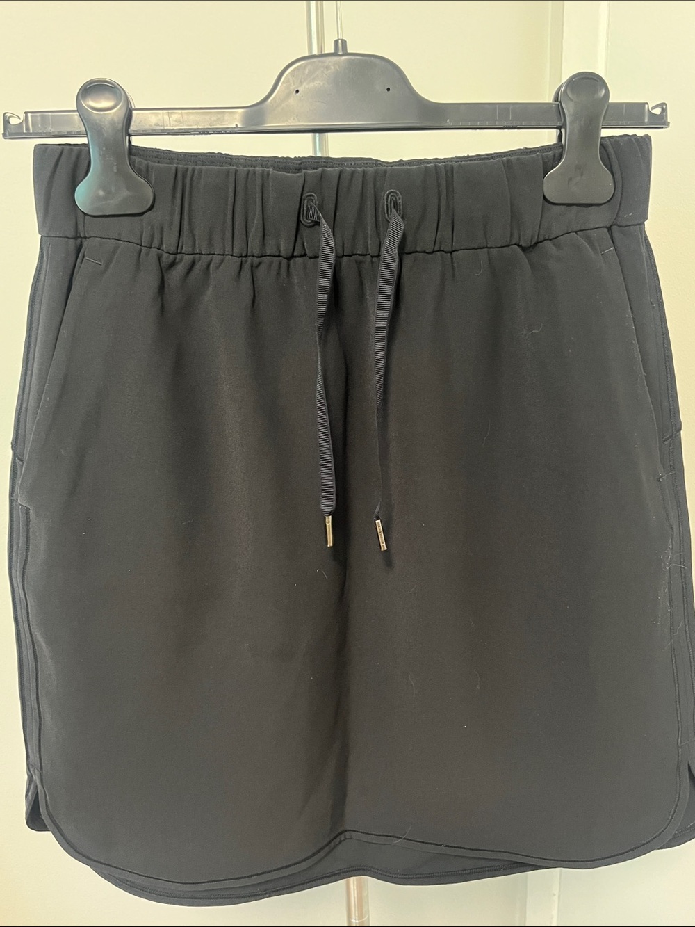 Black Lululemon Athletic Skirt – Size 6